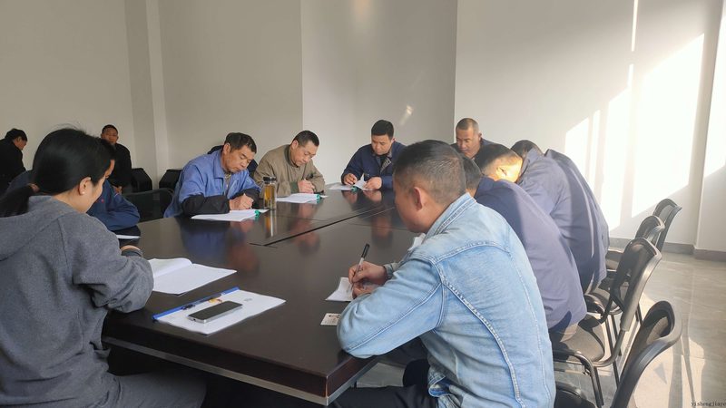 在进行保安证培训时，通常需要以下身份证复印件内容：