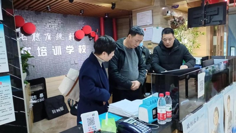 师资力量是企业培训品牌口碑的又一重要指标。优秀的师资团队应具备以下条件：