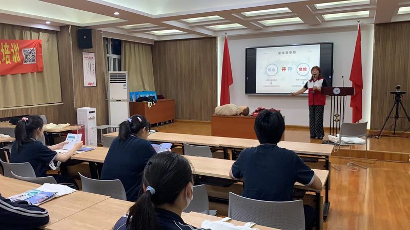 成人高考文凭，开启公务员之路的钥匙？**
